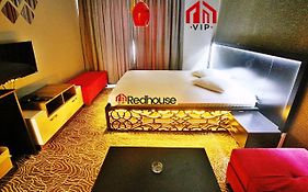 Red House Vip Apartmant Suites